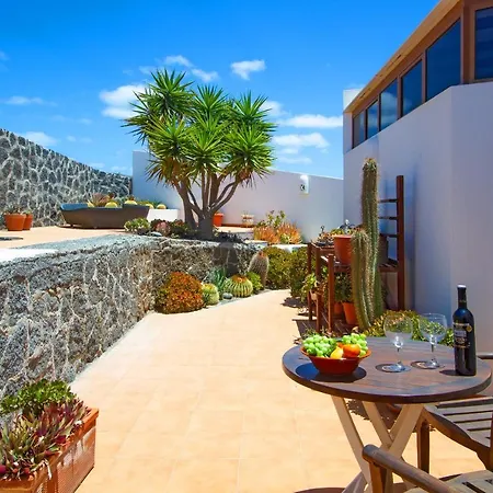 Chimeneas * Playa Blanca (Lanzarote)